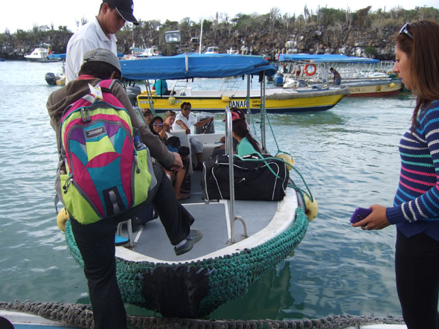 Santa Cruz島のPuerto Ayoraの桟橋