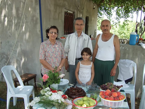 ���{���w��������Somar�N�̉Ƒ��ƗF�l����̏��ҁ@Aug. 1, 2008 