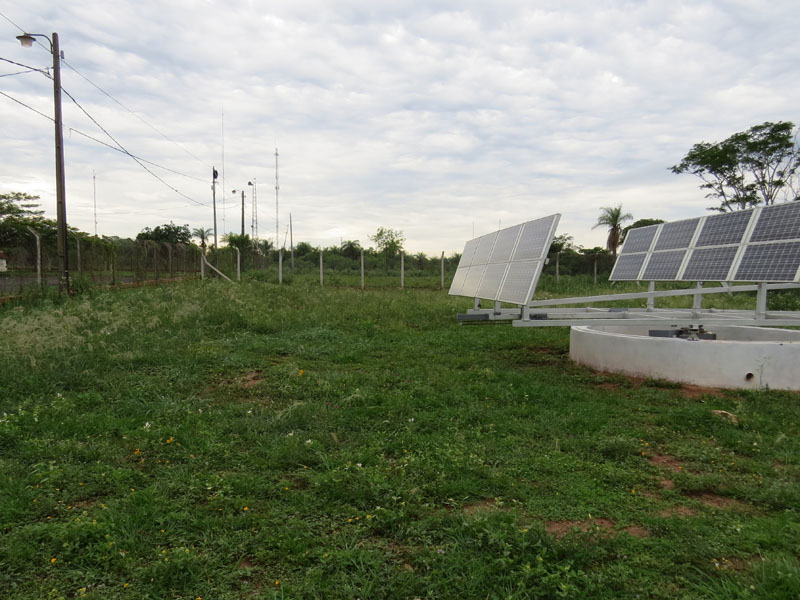 太陽電池パネル設置場所とフクロウの巣